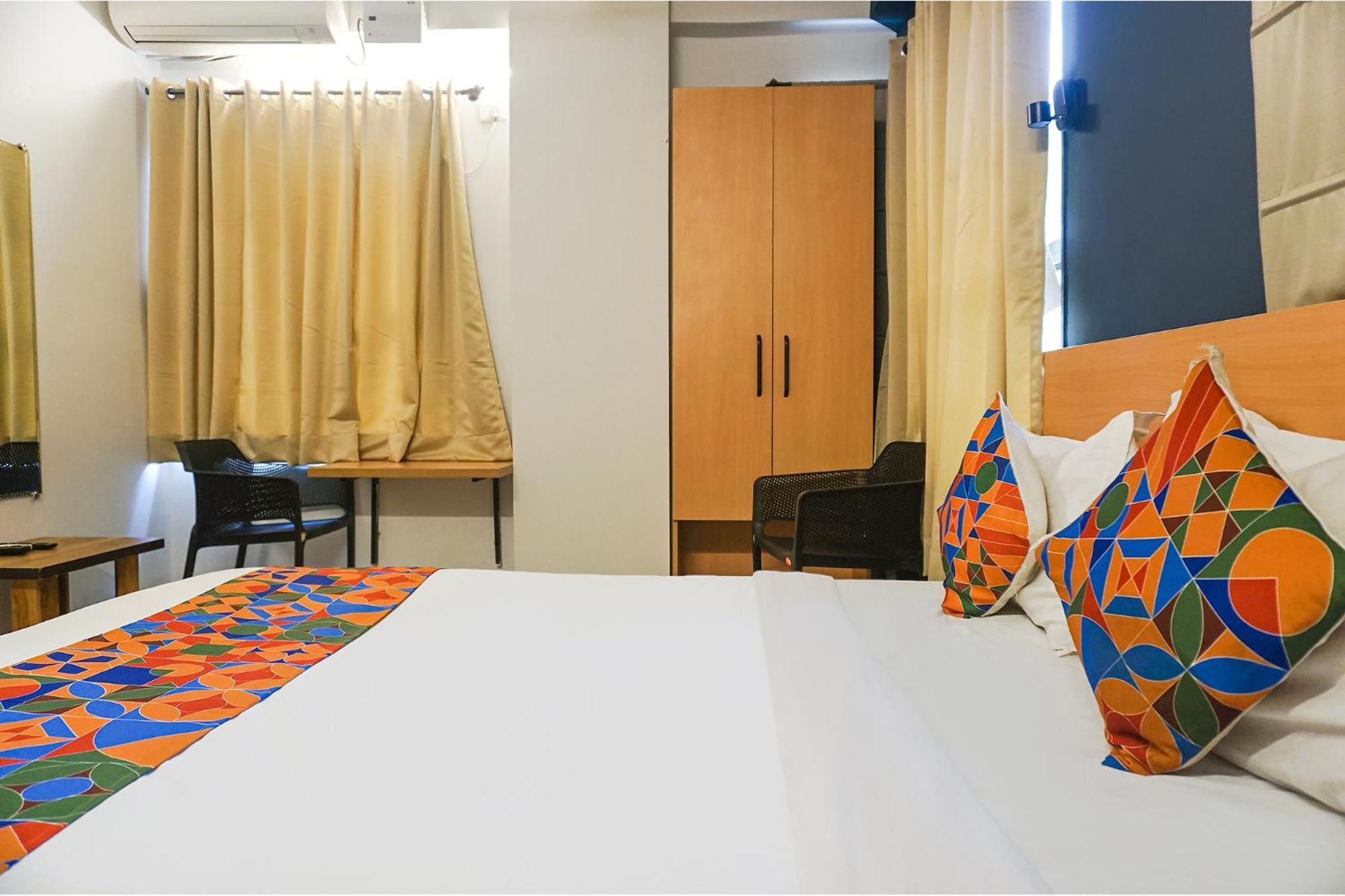 Fabhotel Aura Homes - Nr Khandoba Mandir Pimpri-Chinchwad Exterior photo