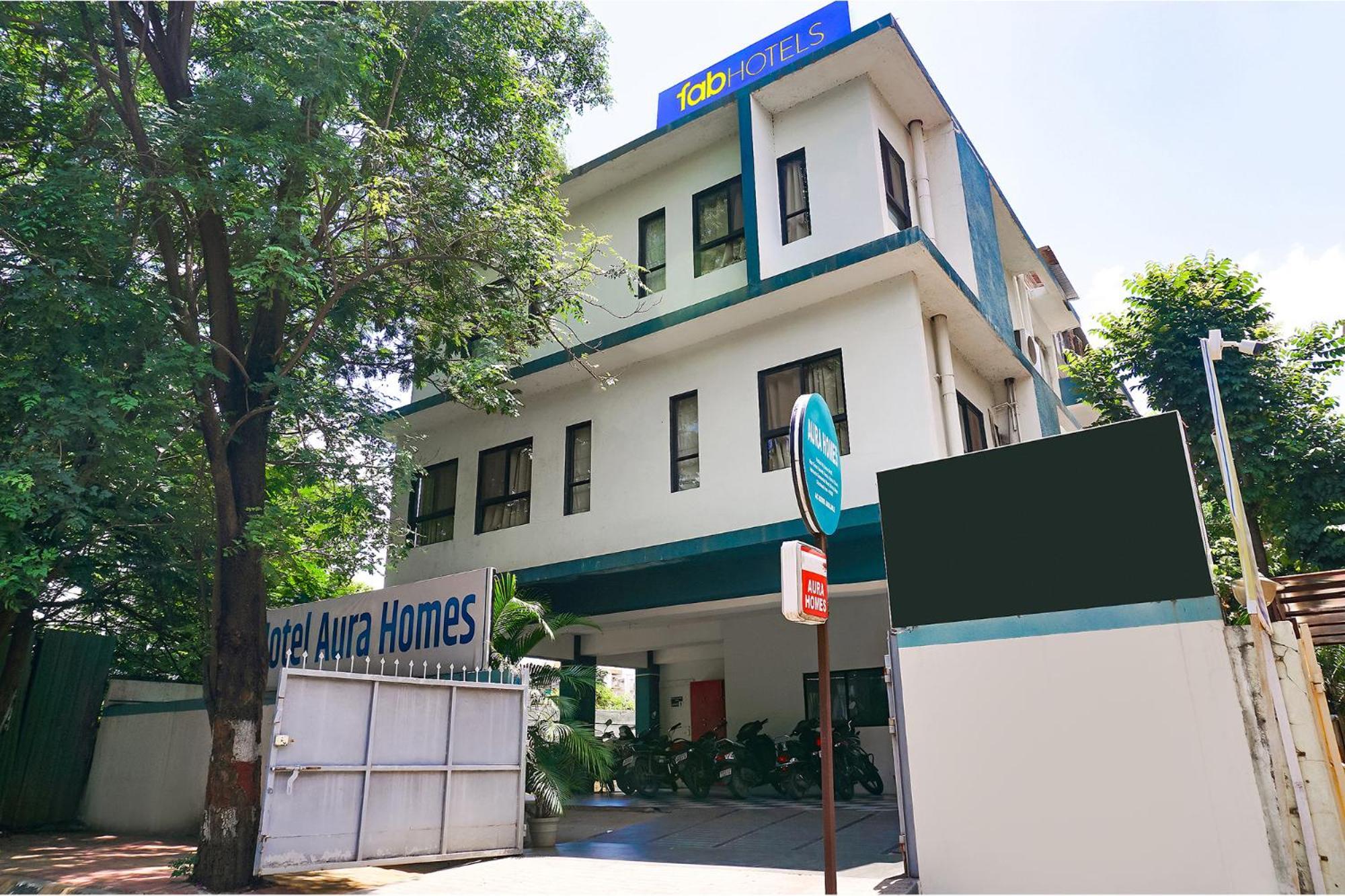 Fabhotel Aura Homes - Nr Khandoba Mandir Pimpri-Chinchwad Exterior photo