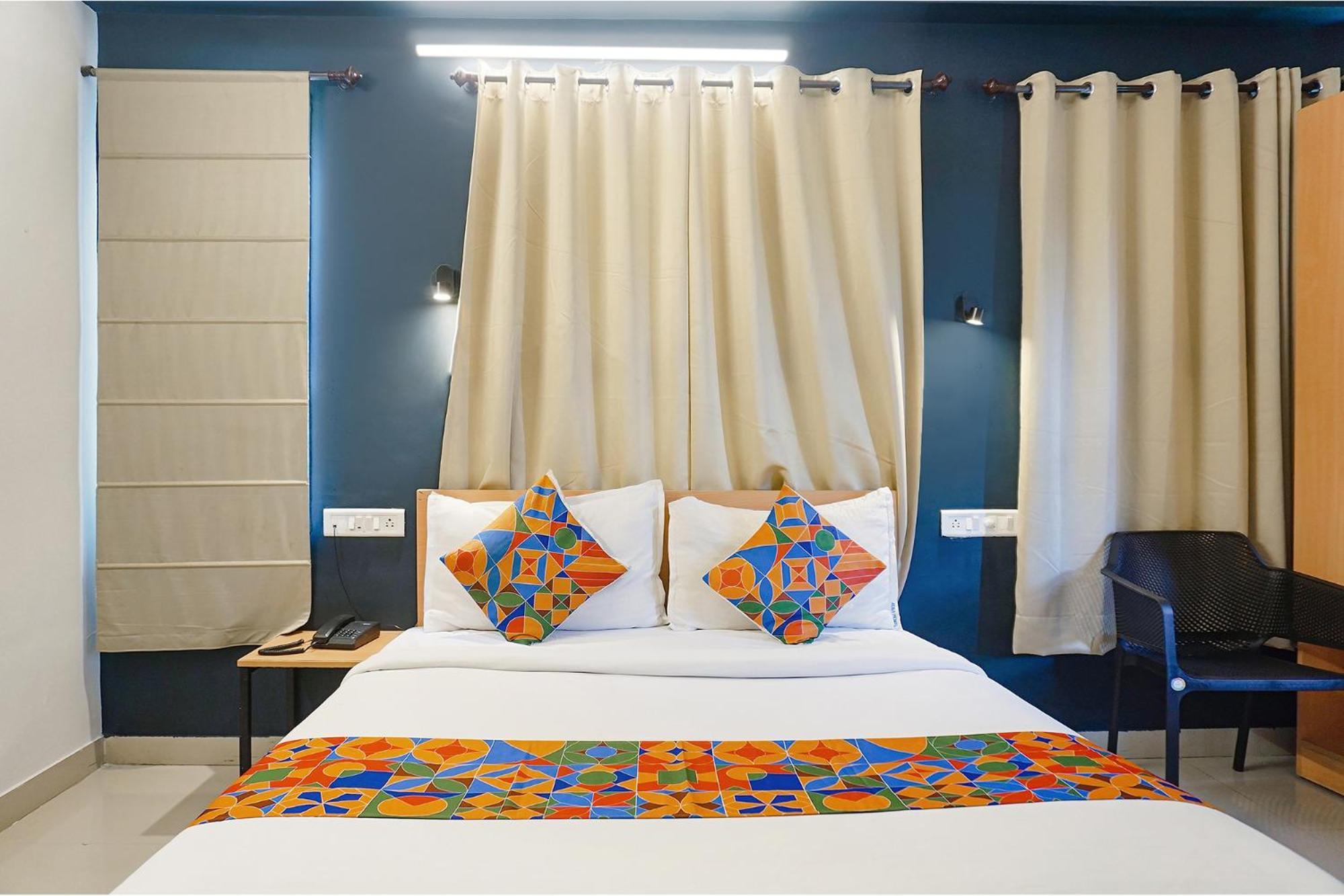 Fabhotel Aura Homes - Nr Khandoba Mandir Pimpri-Chinchwad Exterior photo